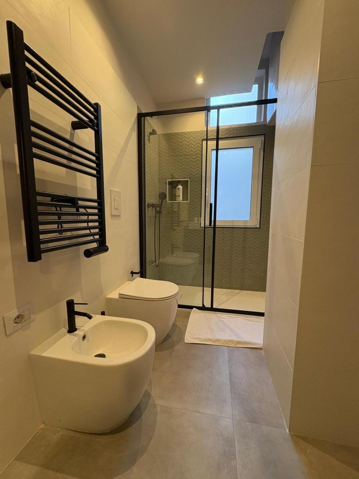 Art N Shelter Apartament Bari Buitenkant foto